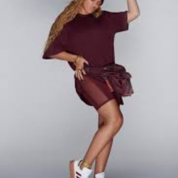 🏈 IVY Park x adidas Cycling Shorts GK4893 - Picture 2 of 10